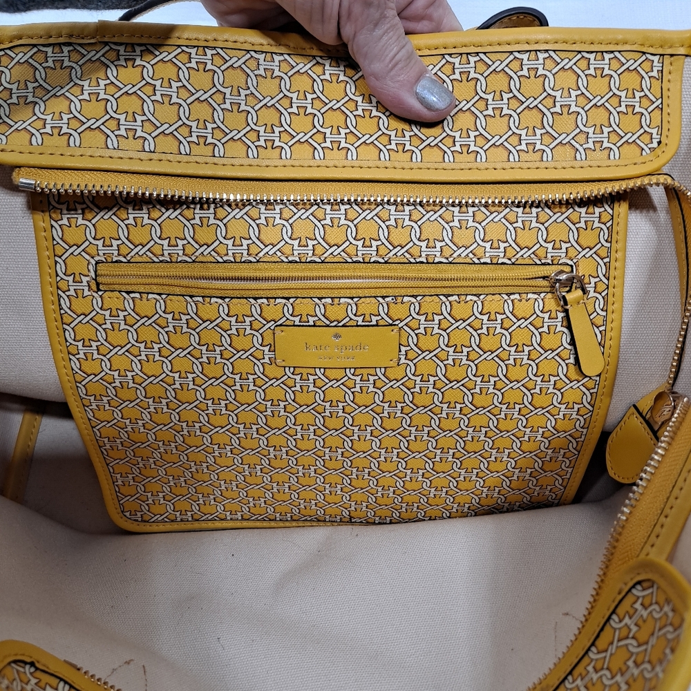Kate Spade New York Yellow Link Tote - Picture 10 of 16